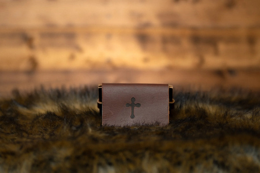 Men's OréMoose leather rosary pouch