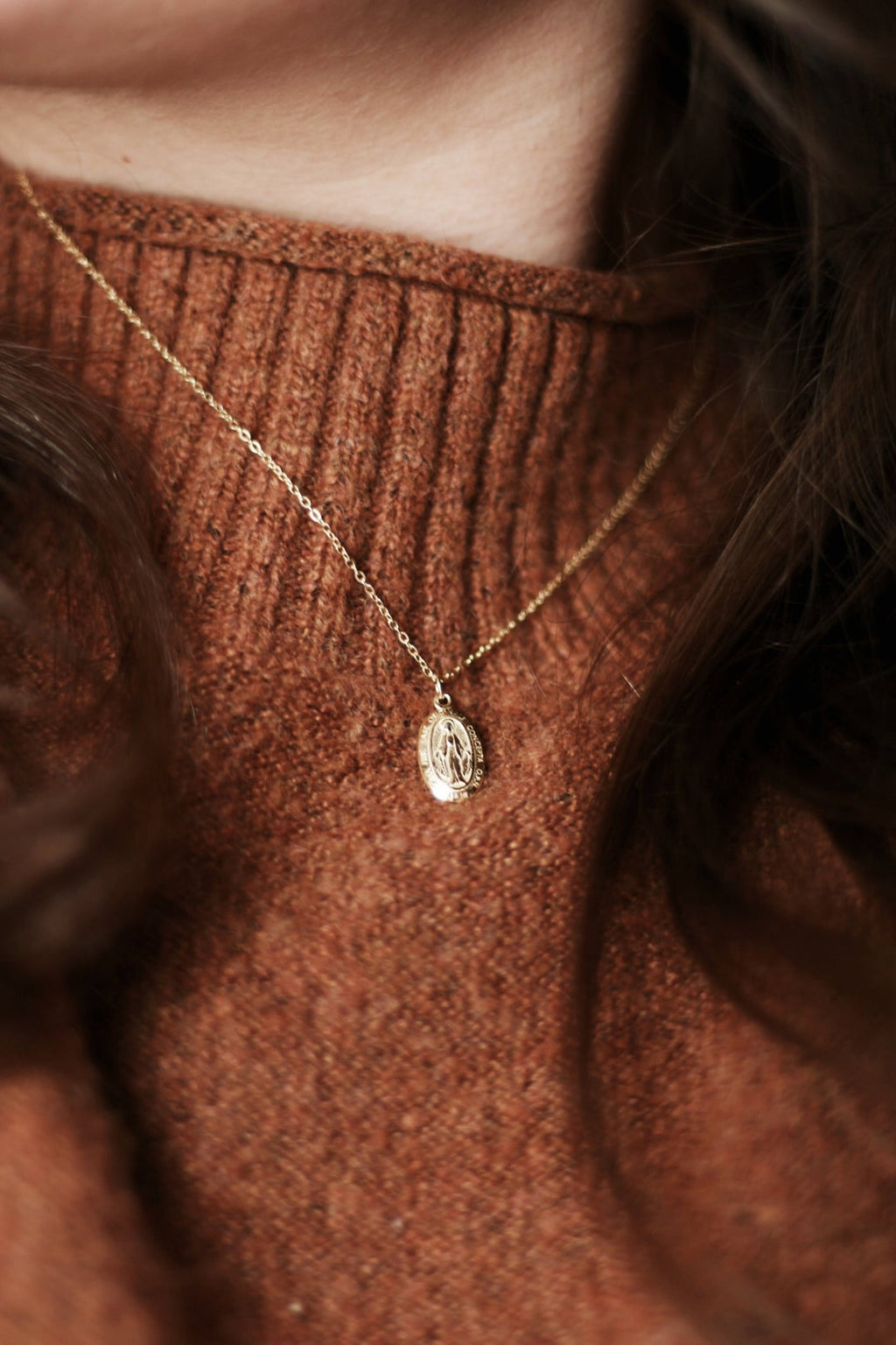Miraculous Medal Necklace (gold)